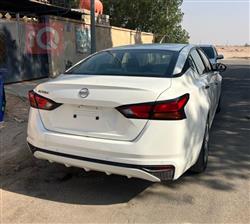 نيسان ألتيما